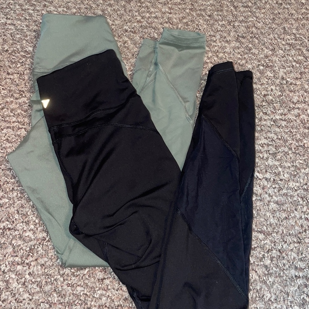 2 pair Oldnavy leggings